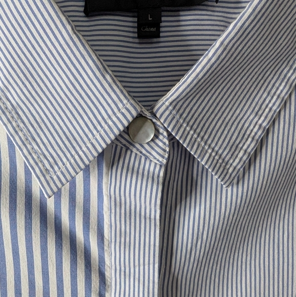 St. John White and Blue Button Down Shirt sz L - Picture 9 of 11